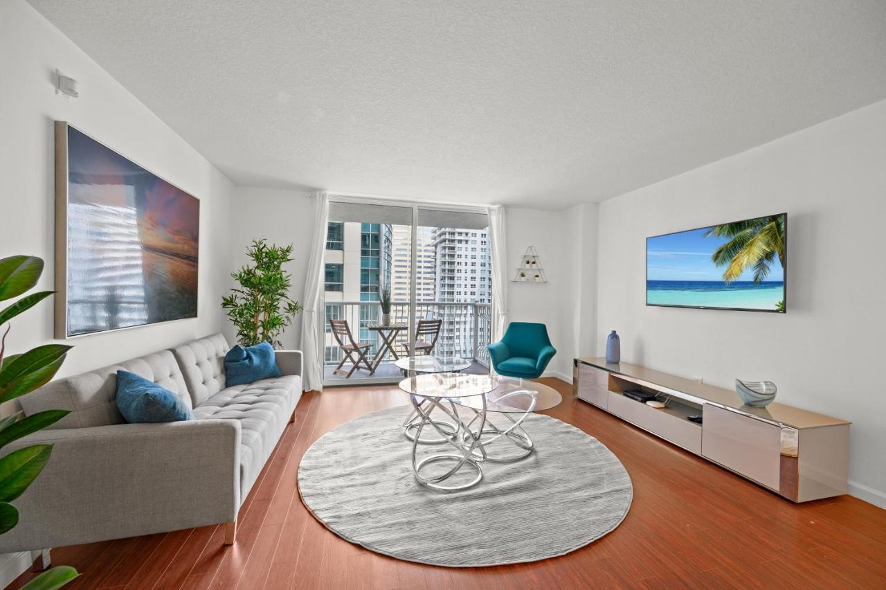 Amazing Condo With Free Parking In Brickell Miami Exterior photo