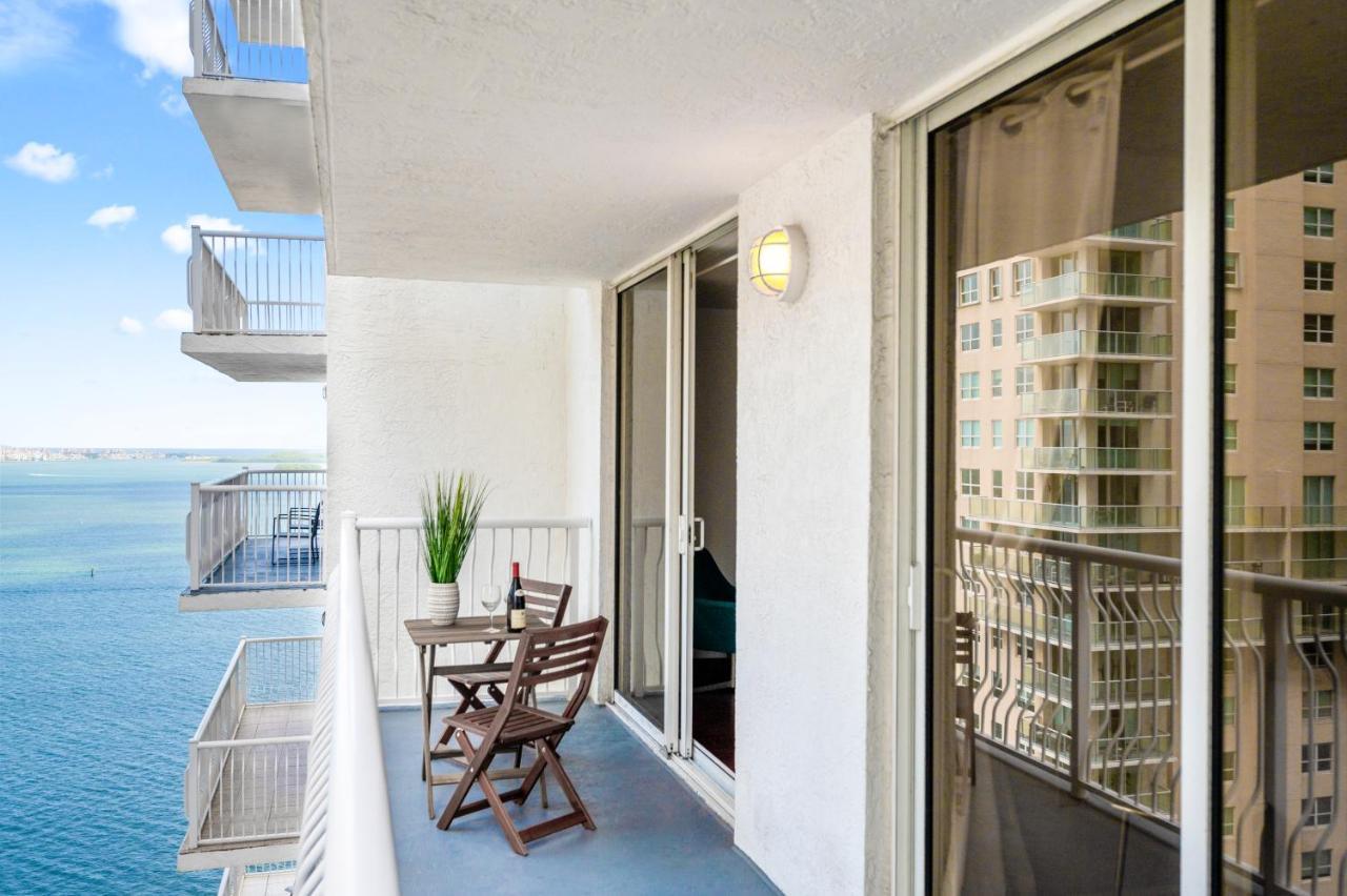 Amazing Condo With Free Parking In Brickell Miami Exterior photo